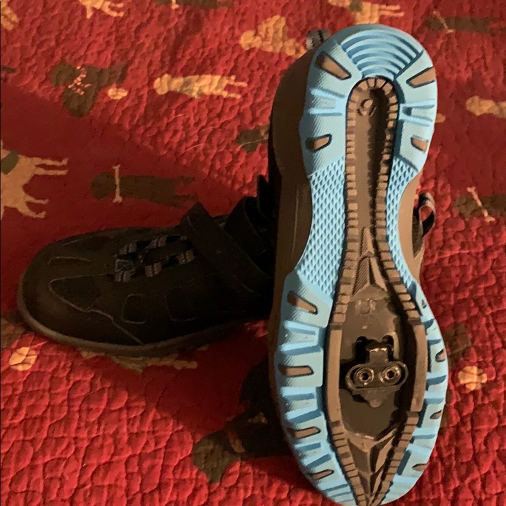 Spin sneakers